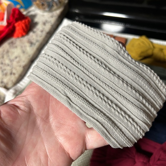 Assorted Baby Headbands with Bows and Flowers - Picture 10 of 14